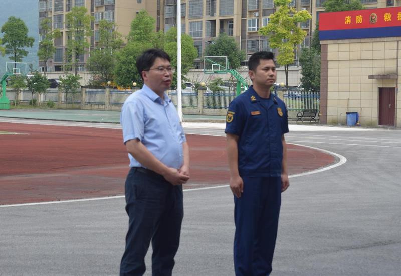 对峙党建引领 筑牢消防“红色樊篱” 海晶石油发展“我是消防员”党建活动 (2)_800-550 对峙党建引领 筑牢消防“红色樊篱” 海晶石油发展“我是消防员”党建活动 (2)_800-550